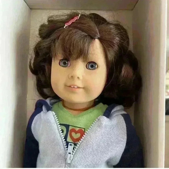 RARE American Girl Lindsey Doll – Retired 2001 – First Girl of the Year NWT - Picture 1 of 9